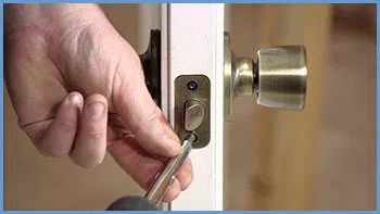 State Locksmith Services Houston, TX 713-470-0713 - 6-lock-change
